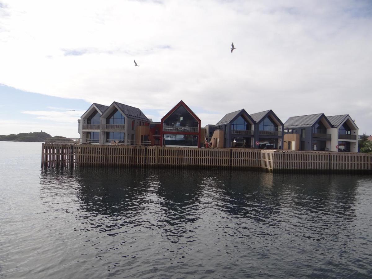 Lofoten Bryggeleiligheter Henningsvaer Bagian luar foto